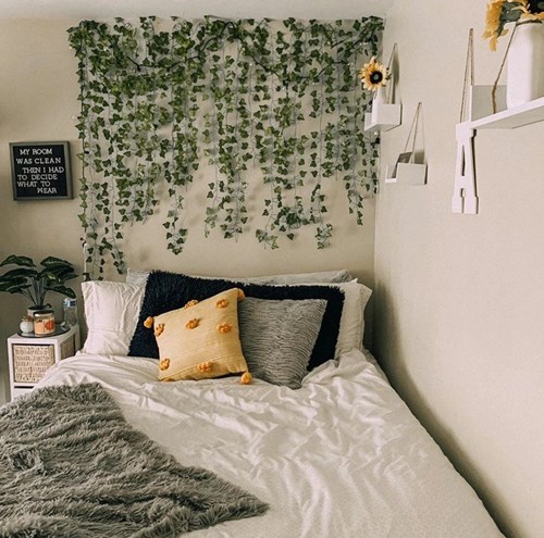 How to Decorate Your Uni Room on a Budget: 31 Ideas | aparto